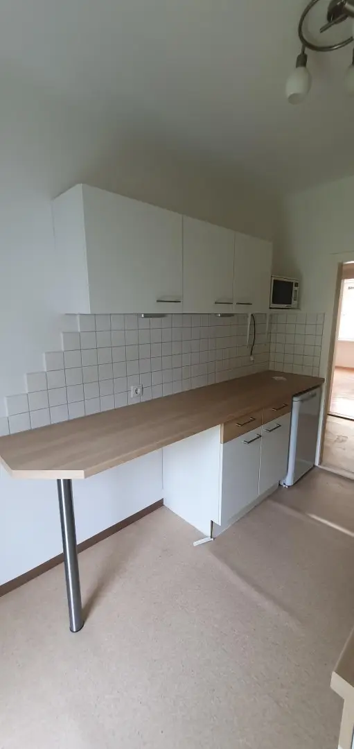 Bright Wohnung with balcony and courtyard view