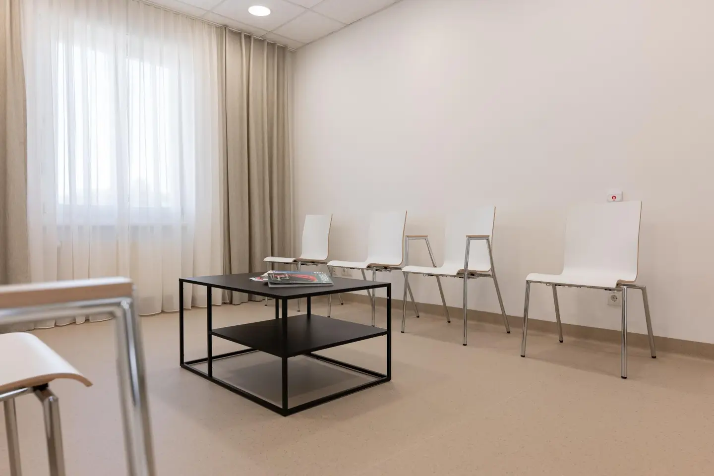 Helle Wohnung im Ordinationszentrum mit Innengarten