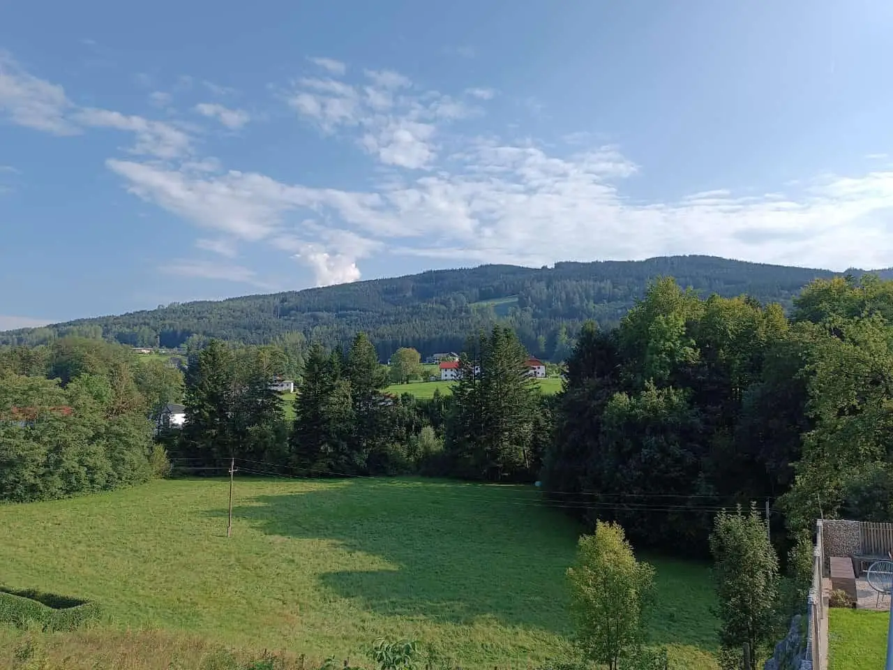 Sonnige Hanglage in ruhiger grüner Umgebung Wohnung