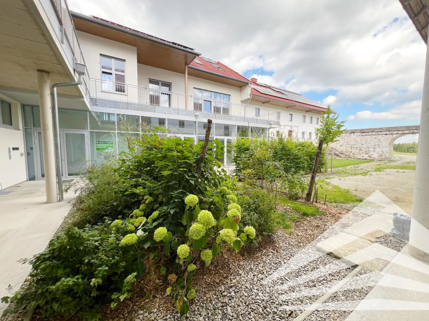 Neubauwohnung mit Doppelboden in ruhiger Waldrandlage