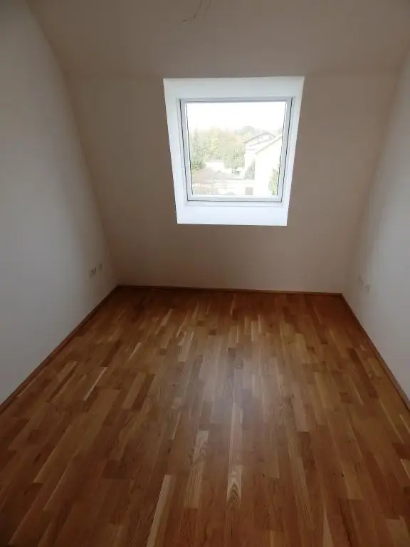 Tolle Penthousewohnung mit großzügiger Dachterrasse inkl. 2 PKW Stellplätze mit evtl. Stromanschluss