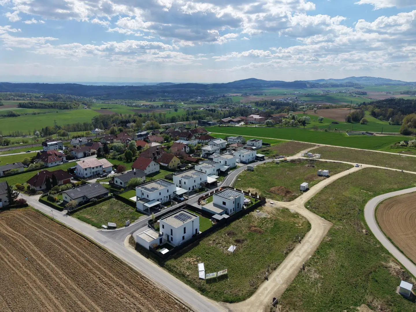 Am Türnbergfeld: Moderne, belagsfertige Doppelhäuser in Wartberg/Aist!