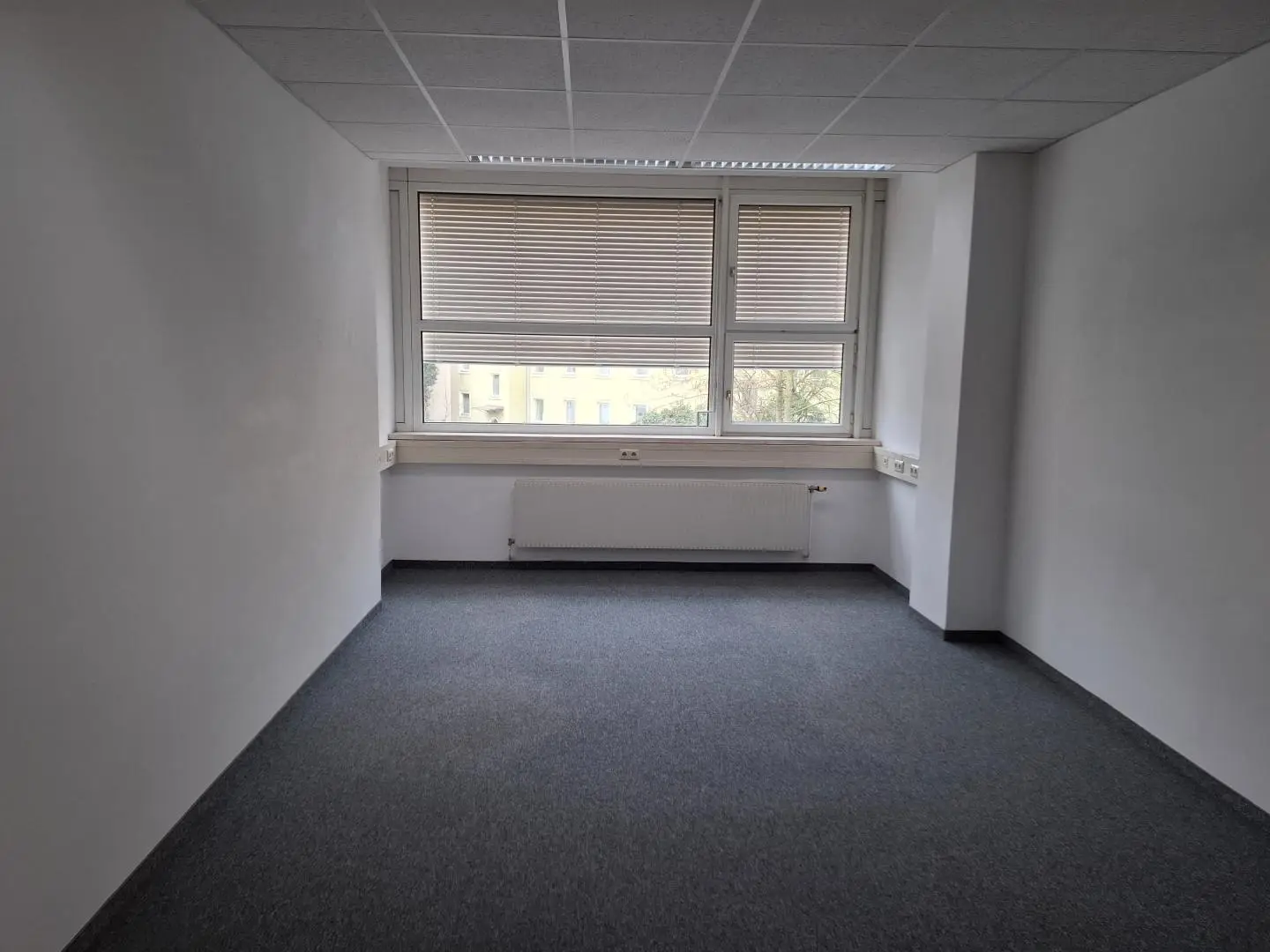 Courtyard apartment with lift near city center