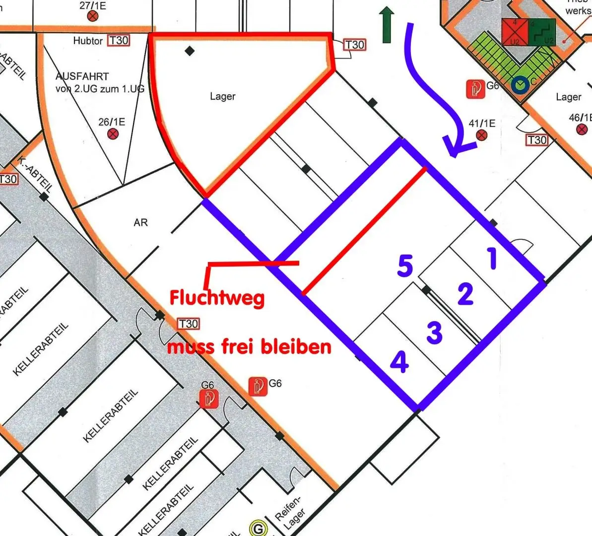 Abgesperrte Tiefgarage mit vier Stellplätzen Garage
