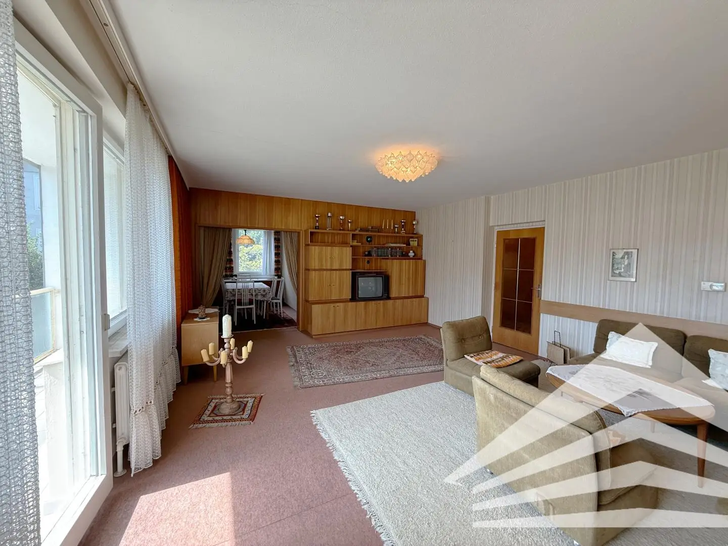 Helle Innenstadtwohnung mit Balkon und optionaler Garage