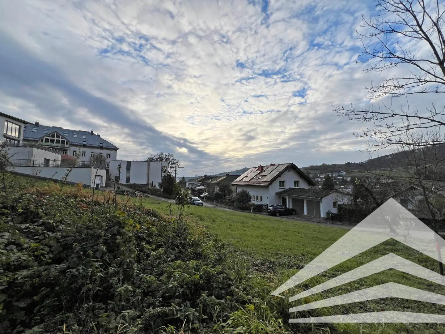 Sonnig ausgerichtete Wohnung in Hanglage mit Waldrandblick