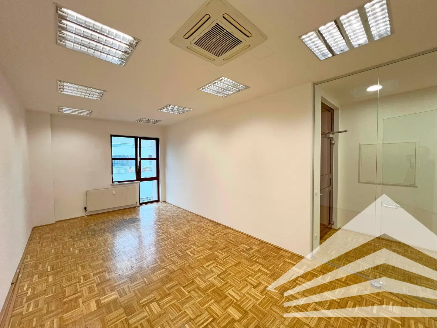 Air conditioned apartment in central location with underground parking