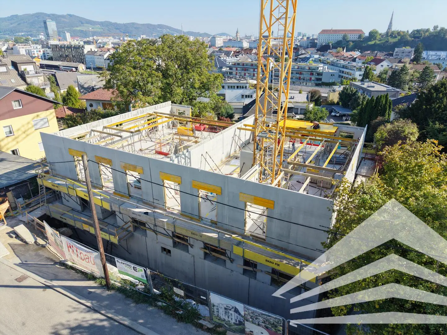 Lichtdurchflutete Wohnung mit Schlossblick und Balkon