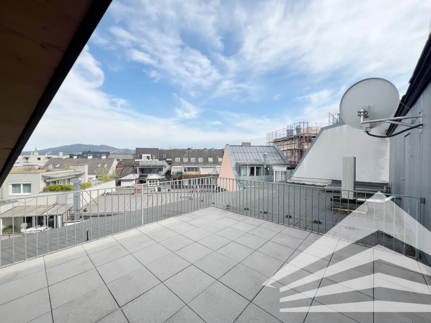 Maisonette apartment near Volksgarten with large roof terrace