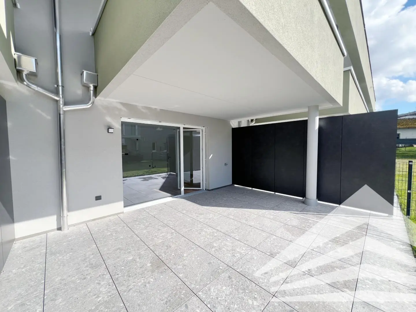 ERSTBEZUG in ENNS: Hochwertige 2 Zimmer Gartenwohnung! 1 TG-Platz inklusive!
