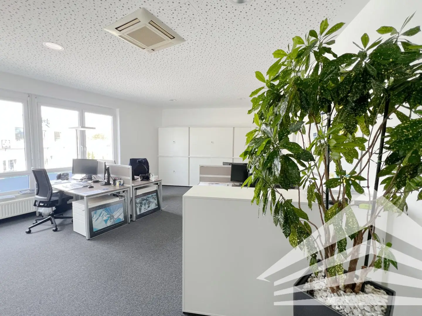 Loft apartment with visible advertising space and parking