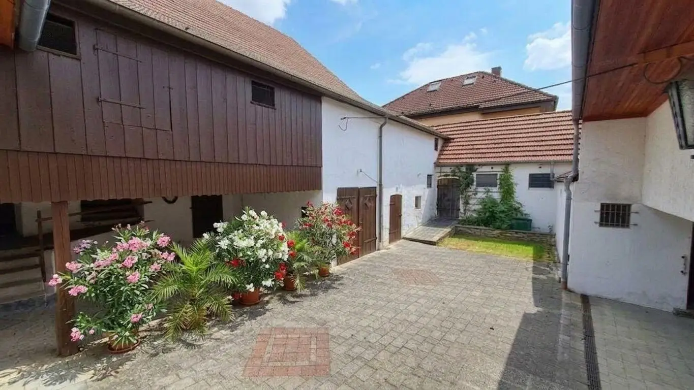 Ländliche Ferienwohnung im uneinsichtigen Vierkanthof