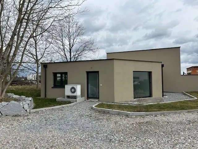 Bright Familienwohnung with terrace and heat pump