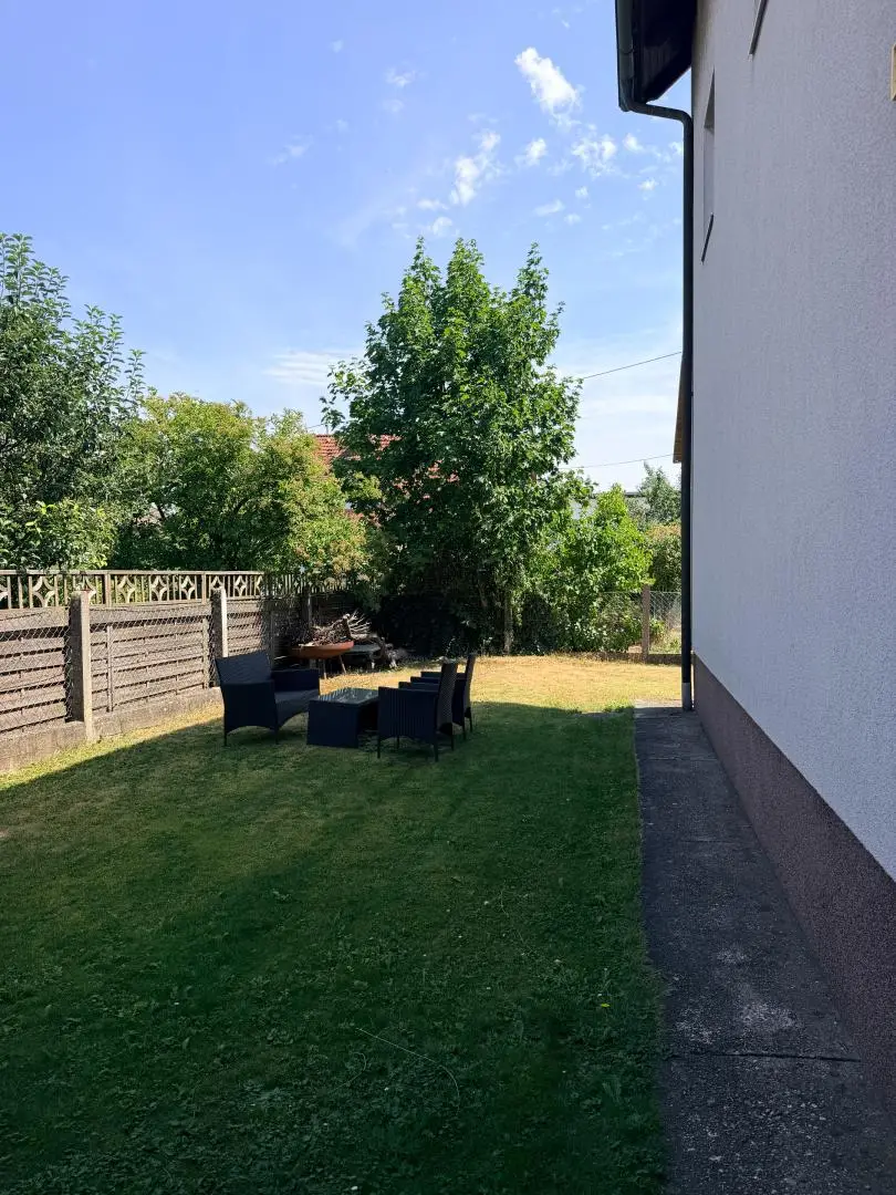 Freundliche 3‑Zimmer‑Wohnung mit Gartenbenutzung in Traun