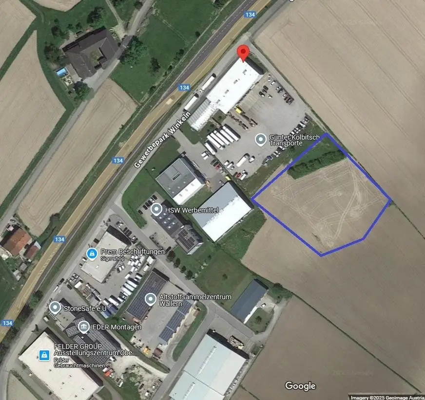Level commercial plot with B zoning in industrial park investment apartment