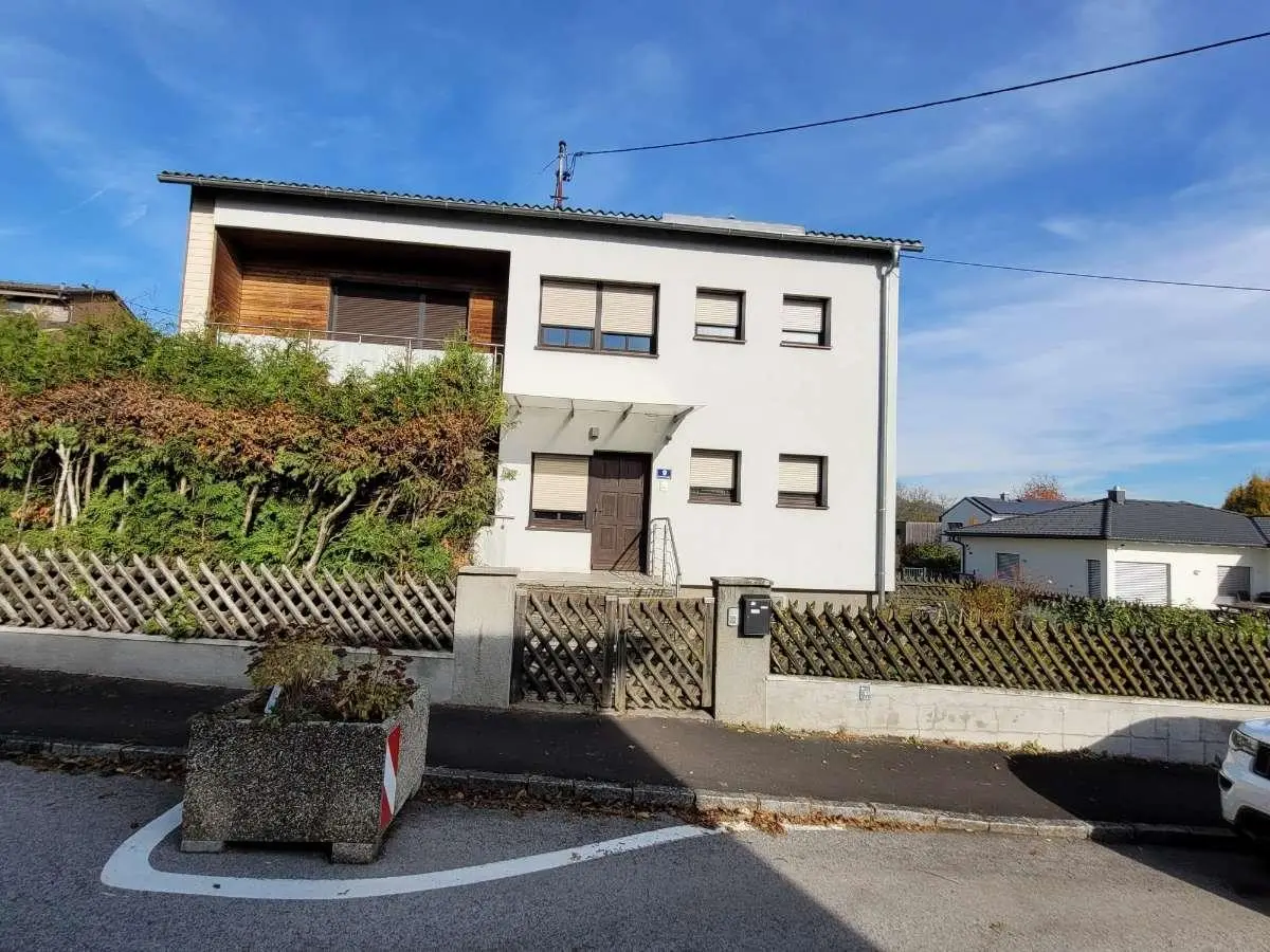 Family apartment with large garden and panoramic view
