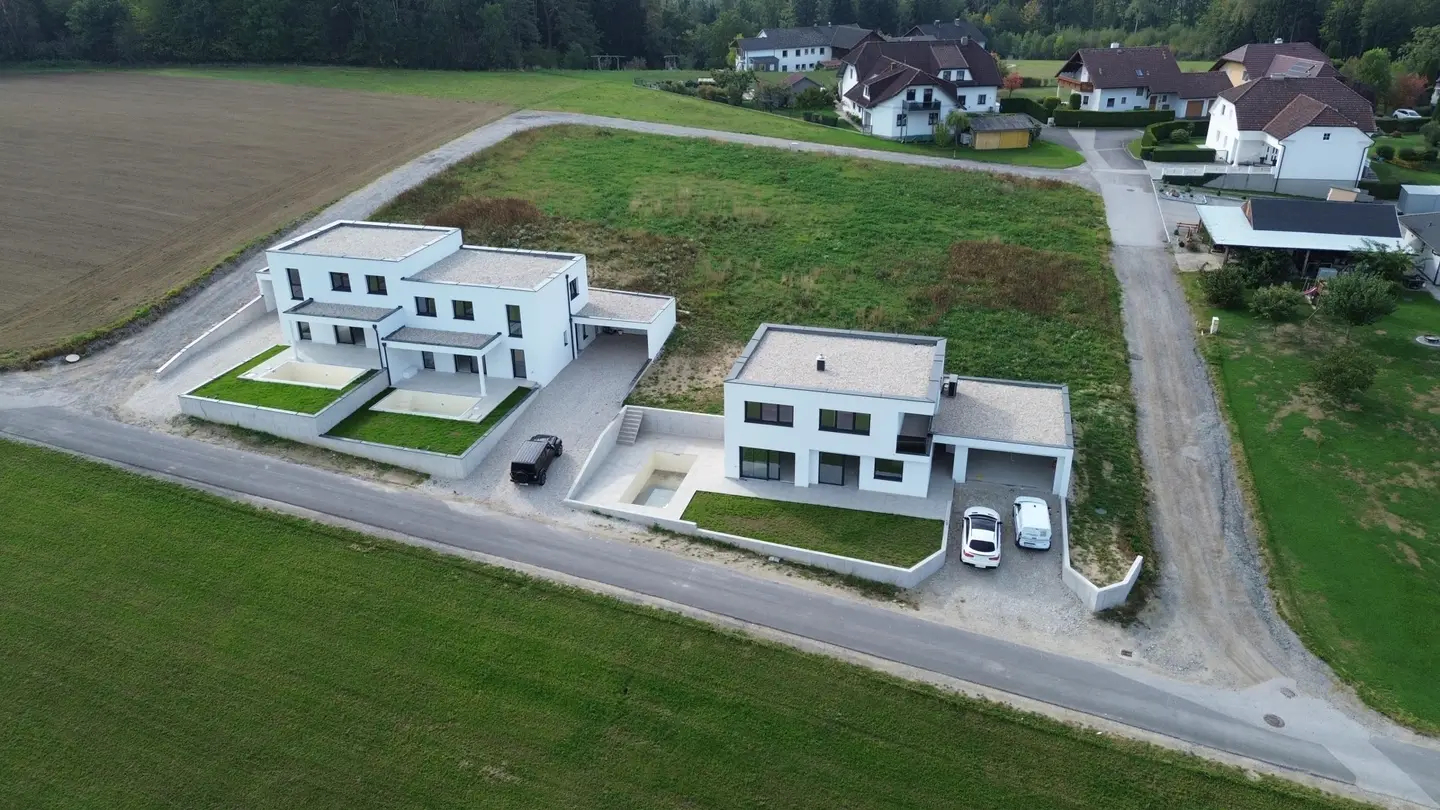 Familienwohnung mit beheizbarem Pool und großer Terrasse