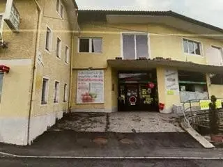 Zentrales Bauträgergrundstück mit Altbestand Wohnung