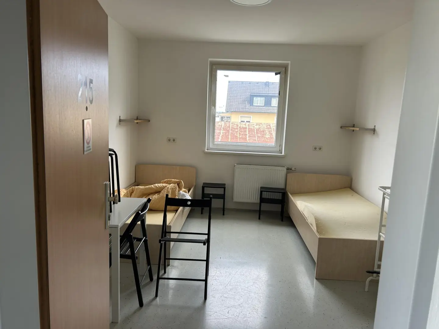 Anlegerwohnung mit Ausbaupotenzial und Garage