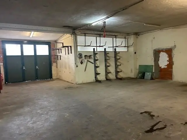 Loftwohnung mit Lagerhalle und guter Anbindung