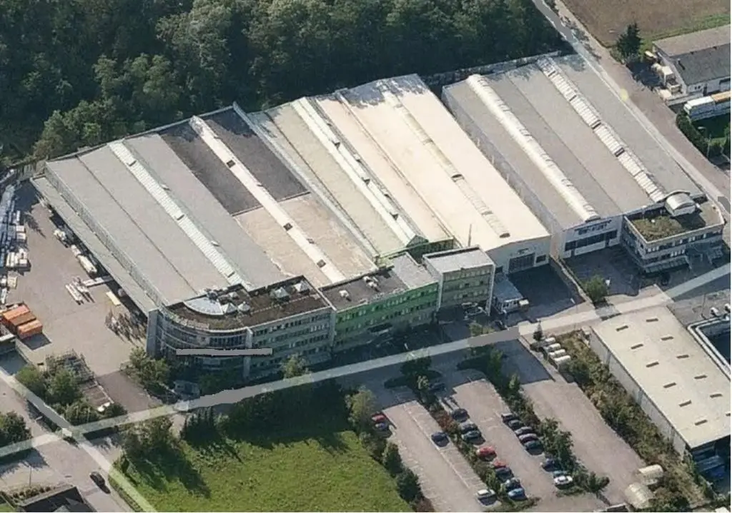 Loftwohnung mit großer Dachterrasse und Parkplätzen