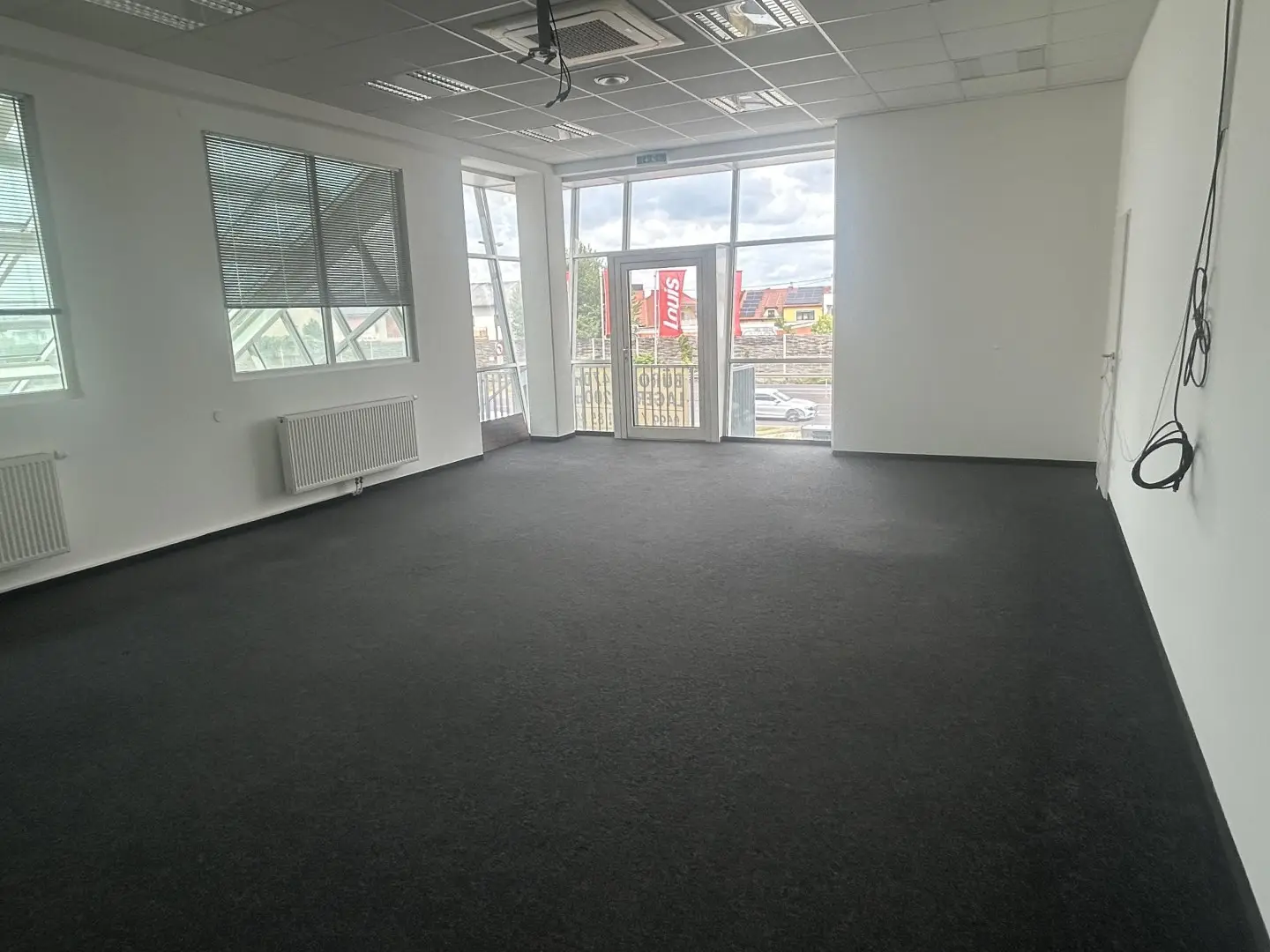 Flexibel teilbare Büro und Lagerfläche Wohnung