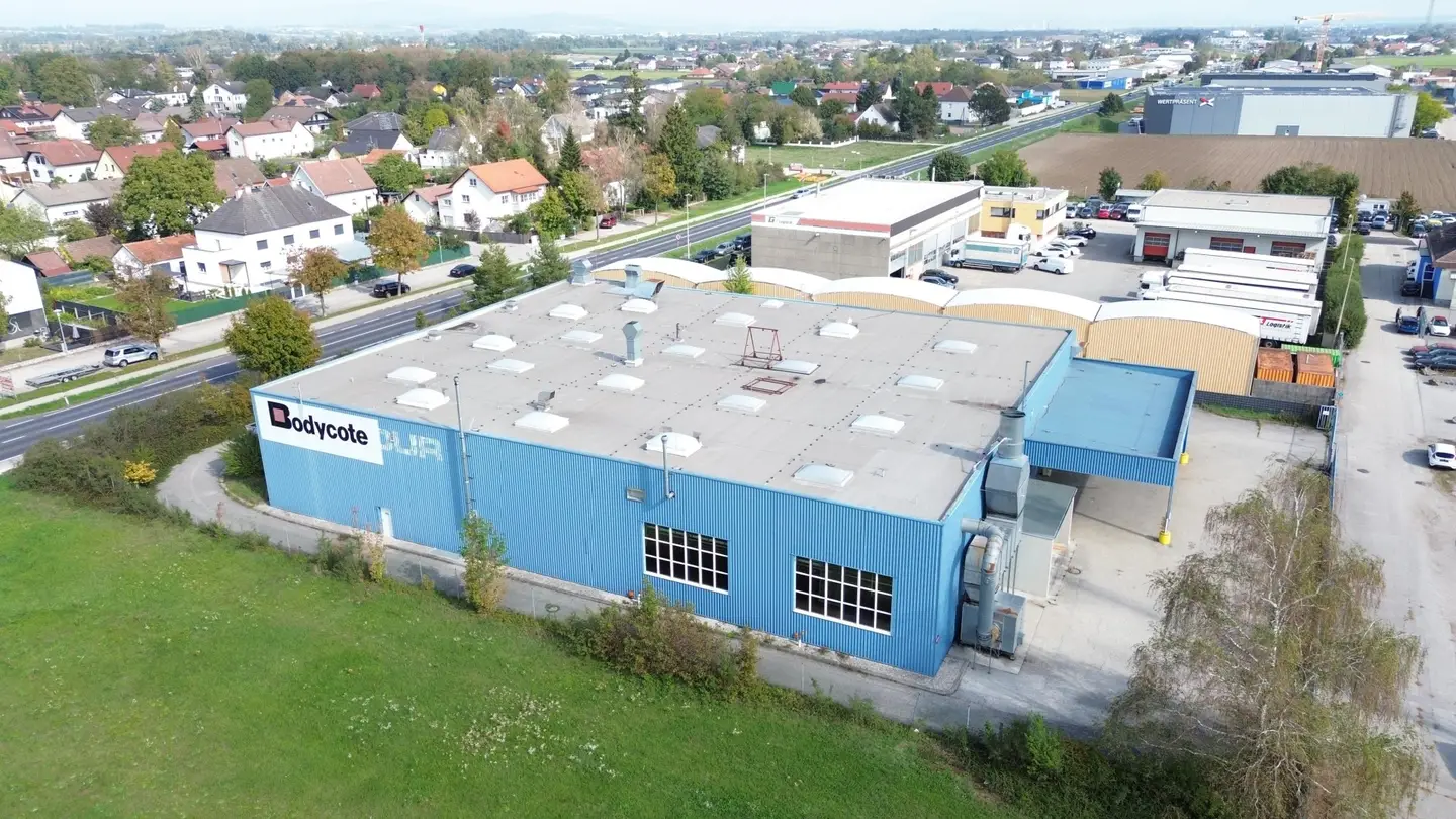 Loftwohnung in Gewerbelage mit Krananlagen und Bürobereich