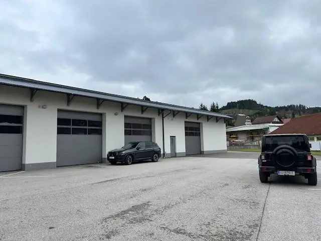 Loftwohnungartige Halle mit Fußbodenheizung