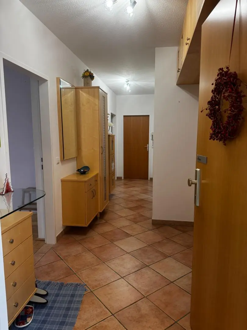 Fully furnished Wohnung with south balcony near Plus City