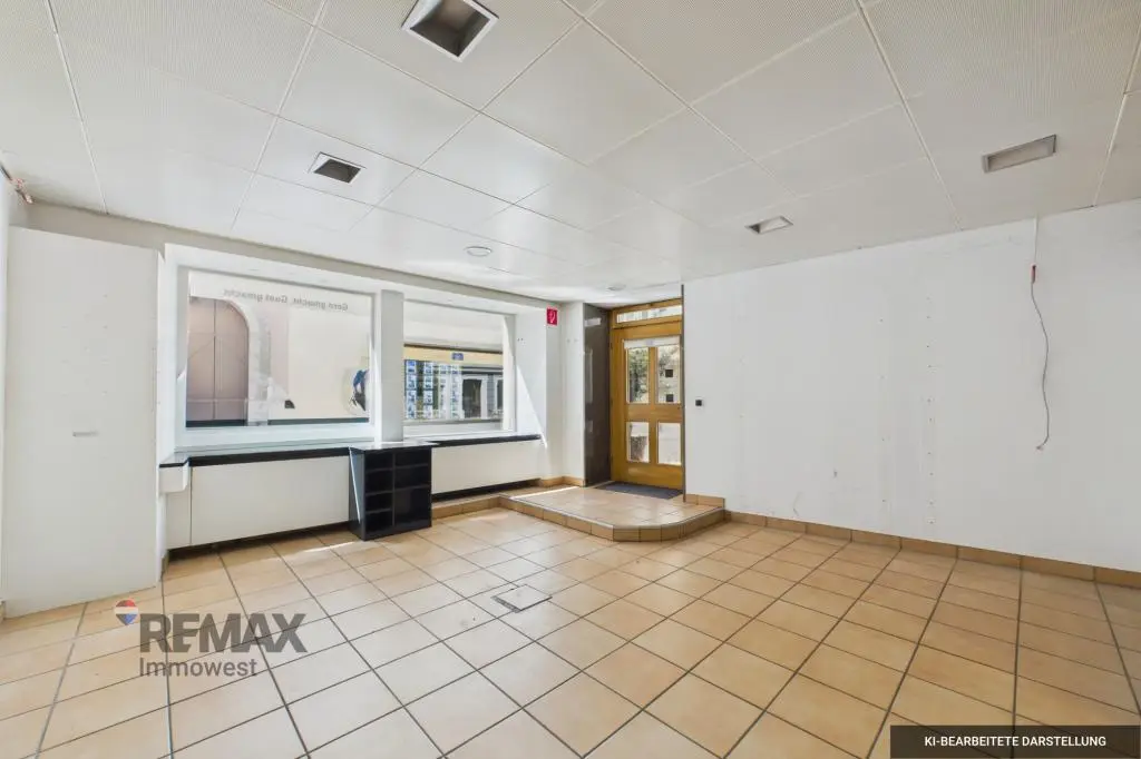 Versatile loft apartment in pedestrian zone with storage option
