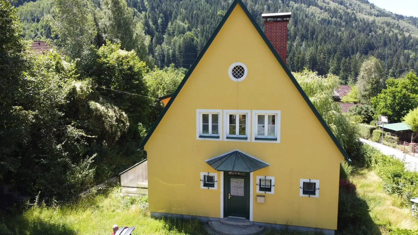 Familienwohnsitz und sonniges Gartenidyll – Charmantes Wohnhaus mit großem Gestaltungspotenzial in ausgezeichneter Wohnlage von Radenthein