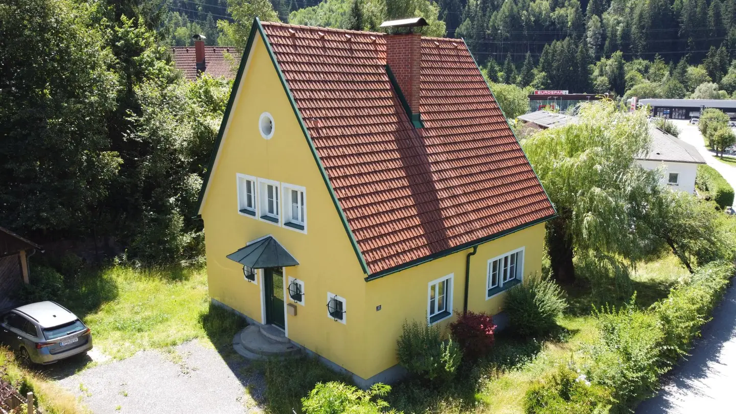 Familienwohnsitz und sonniges Gartenidyll – Charmantes Wohnhaus mit großem Gestaltungspotenzial in ausgezeichneter Wohnlage von Radenthein