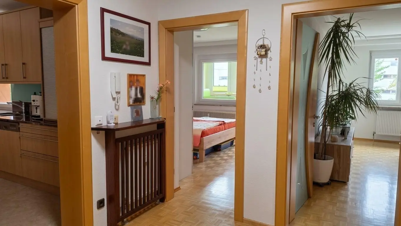 Helle Wohnung mit Loggia und Garage in ruhiger Lage