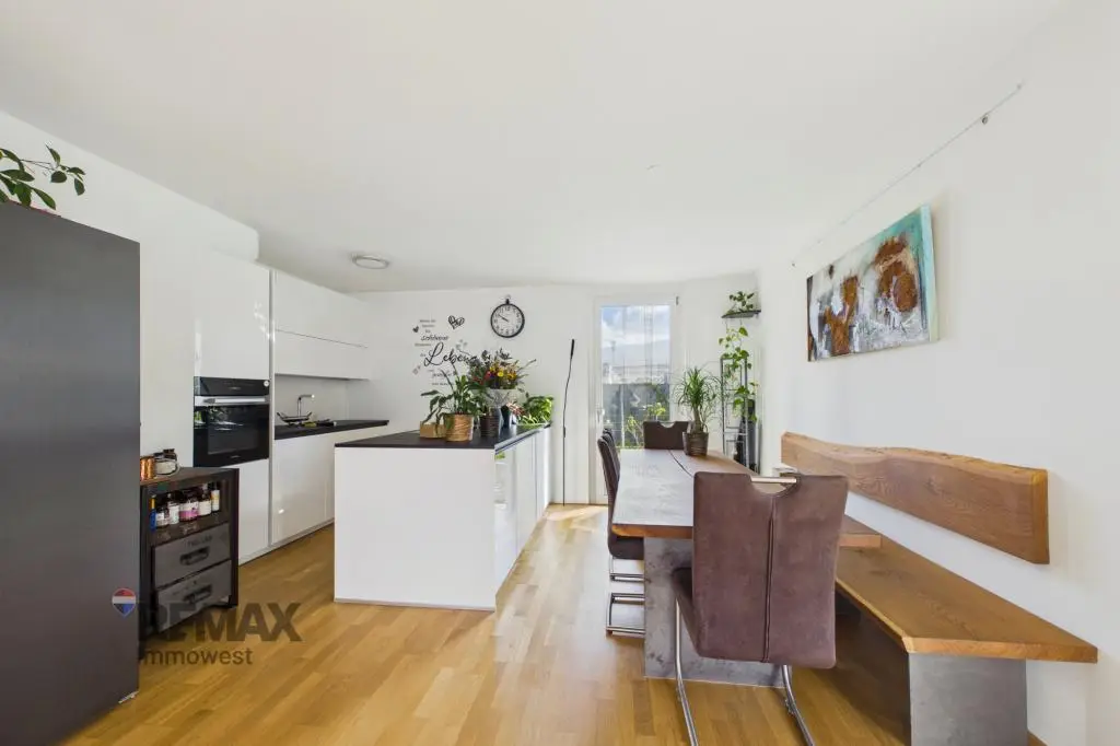 Modern apartment with large garden and underground parking