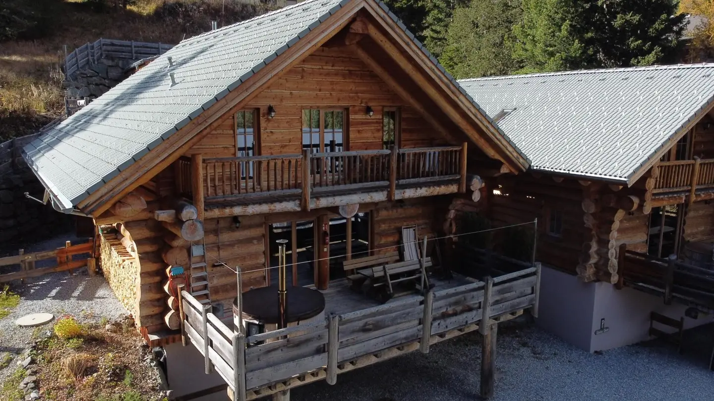 GOLDEN EAGLE - ein außergewöhnliches & exklusives Rundholzchalet