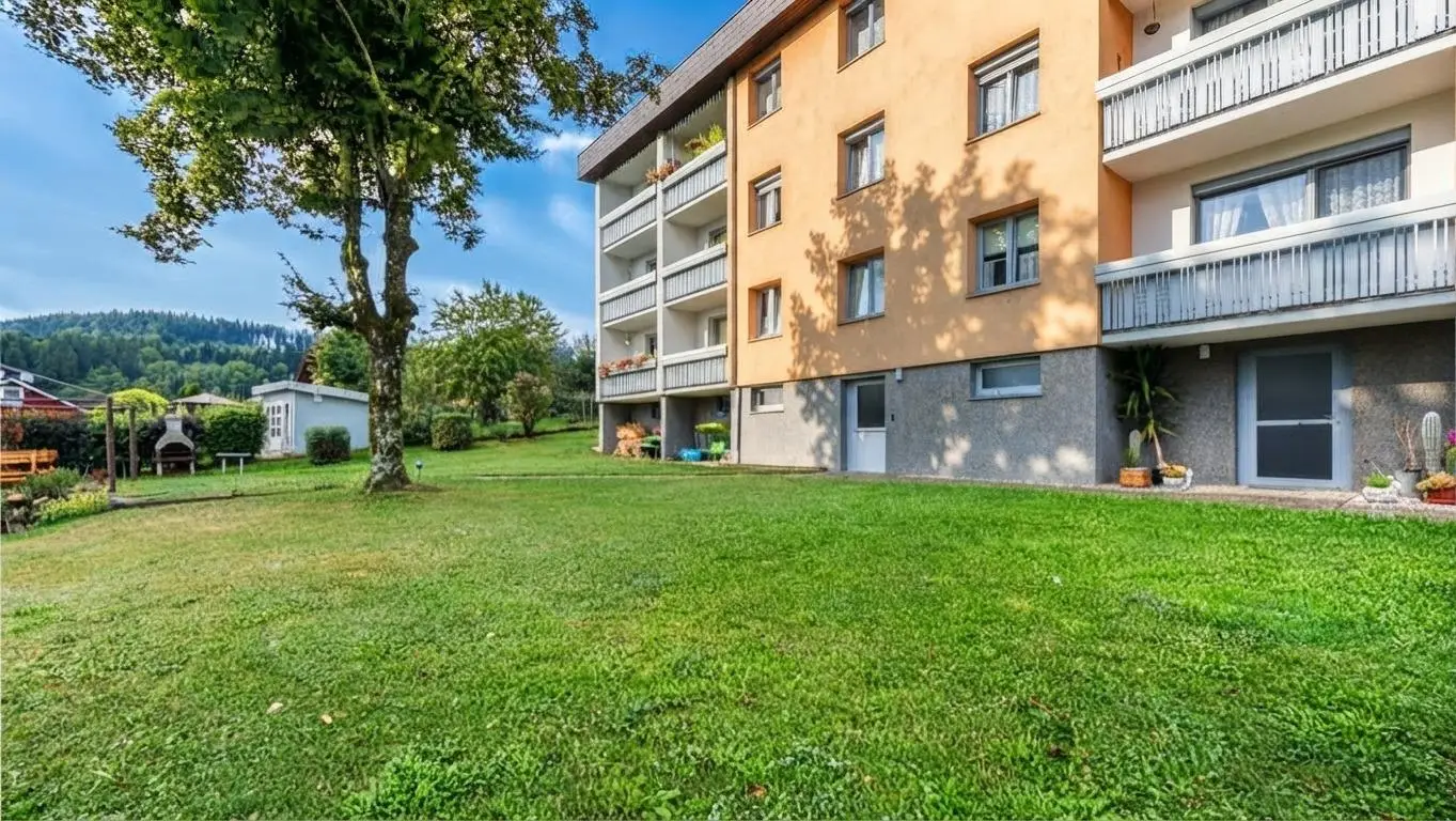 Maisonettewohnung mit Privatgarten und Garage
