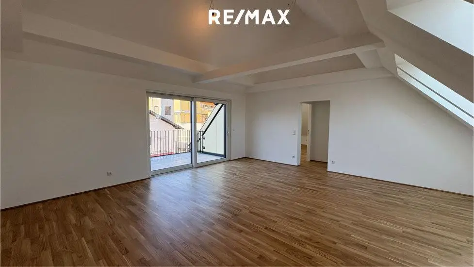 Neue Dachgeschosswohnung mit 101 m² in Oberweis zu mieten!