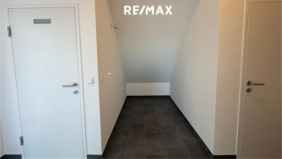 Neue Dachgeschosswohnung mit 124 m² in Oberweis zu mieten!