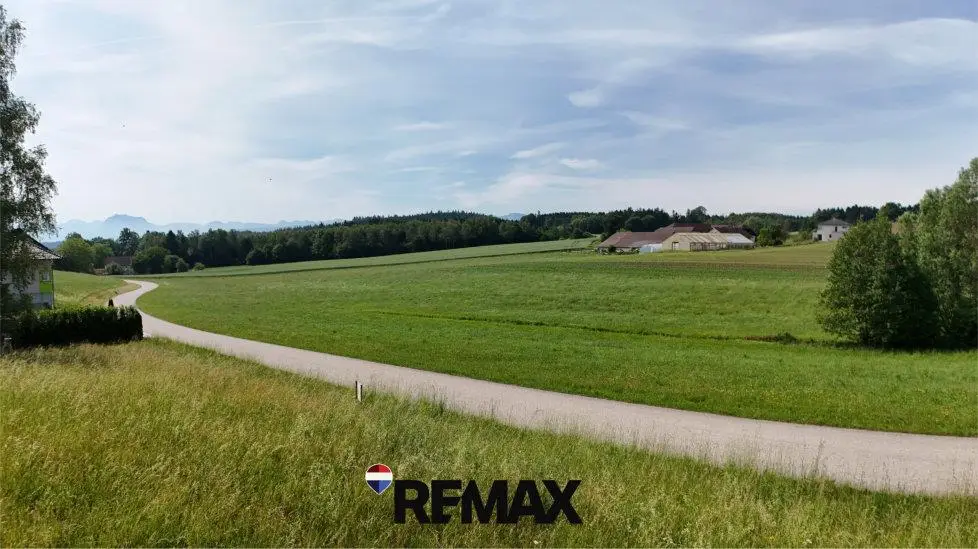 Sunny plot with mountain view and privacy