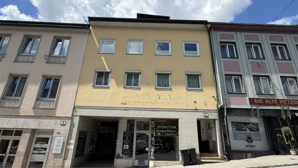 Maisonettewohnung with roof terrace and lake view