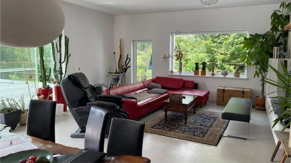 Bright apartment on park like grounds with pool