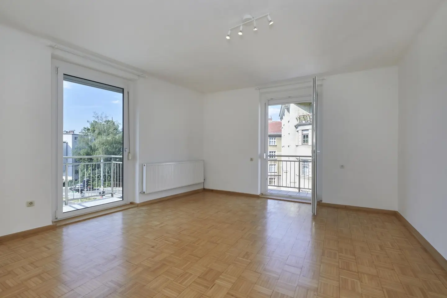 Zentrale 2-Zimmer-Wohnung mit Balkon!
