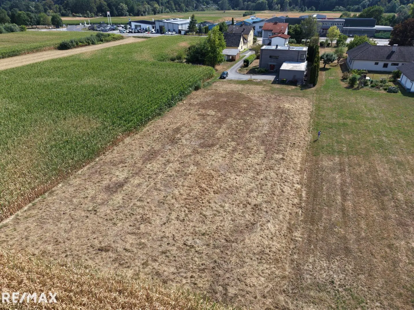 Sunny level building plot in green location Wohnung