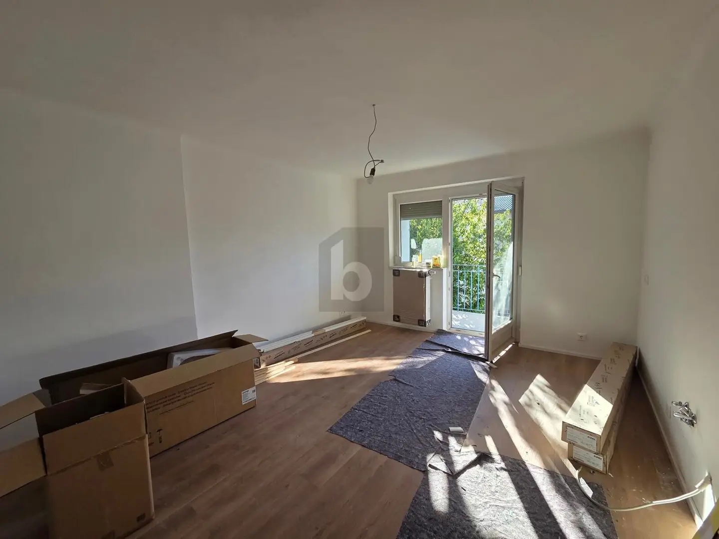 Frisch sanierte Wohnung mit großzügigem Balkon