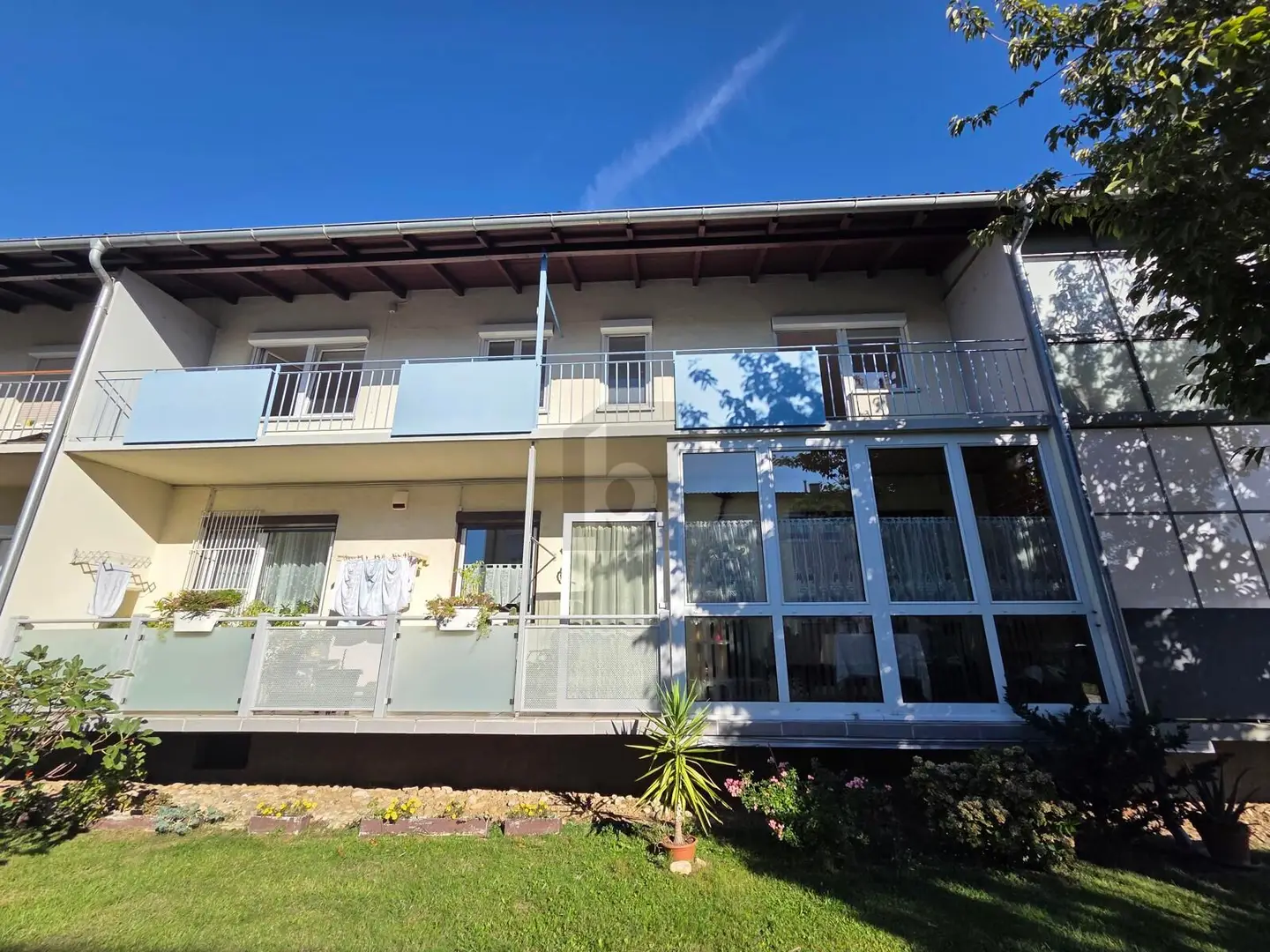 Frisch sanierte Wohnung mit großzügigem Balkon