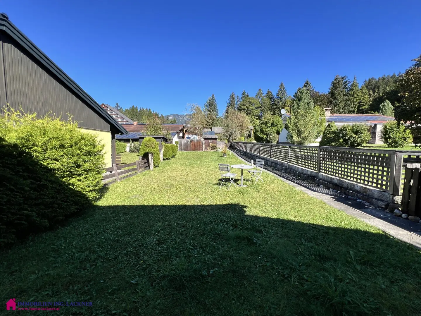 Charming Bungalow with dreamlike Grimming view in Bad Mitterndorf