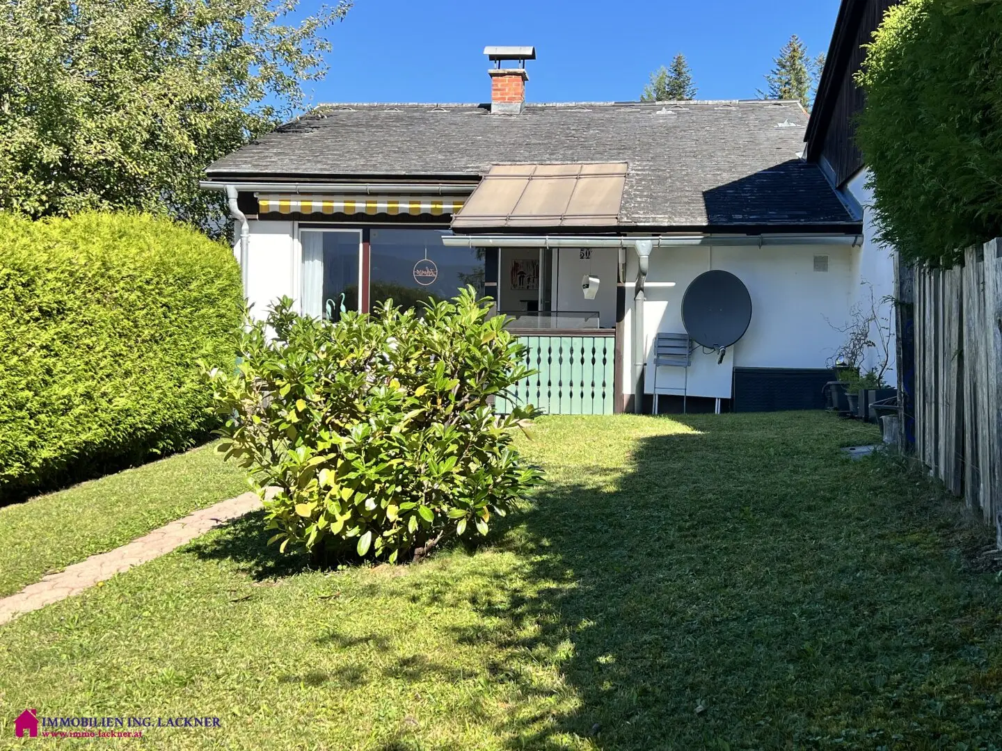 Charming Bungalow with dreamlike Grimming view in Bad Mitterndorf