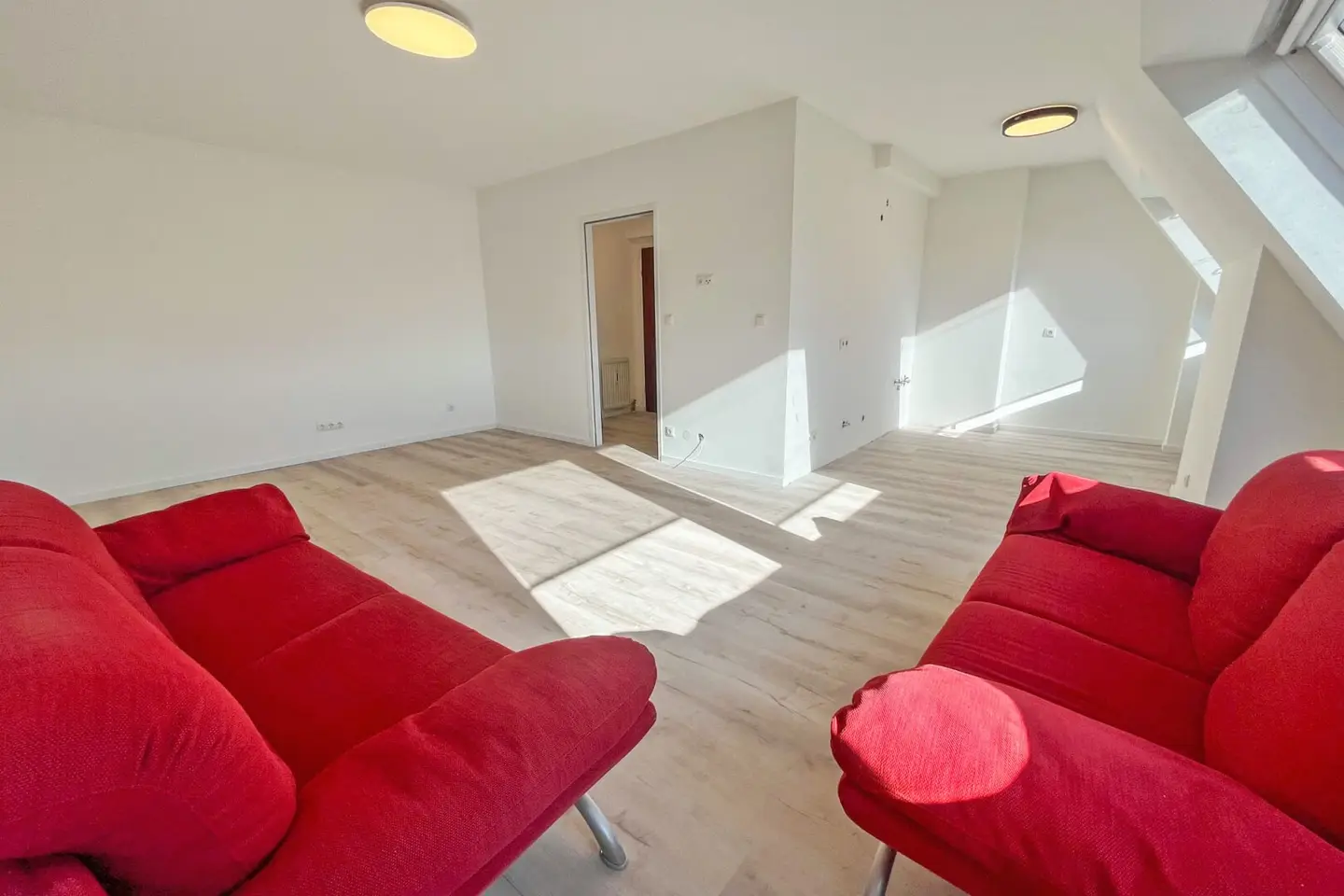 Erstbezug nach Generalsanierung! Top Dachgeschoßwohnung Nähe Matzleinsdorfer Platz