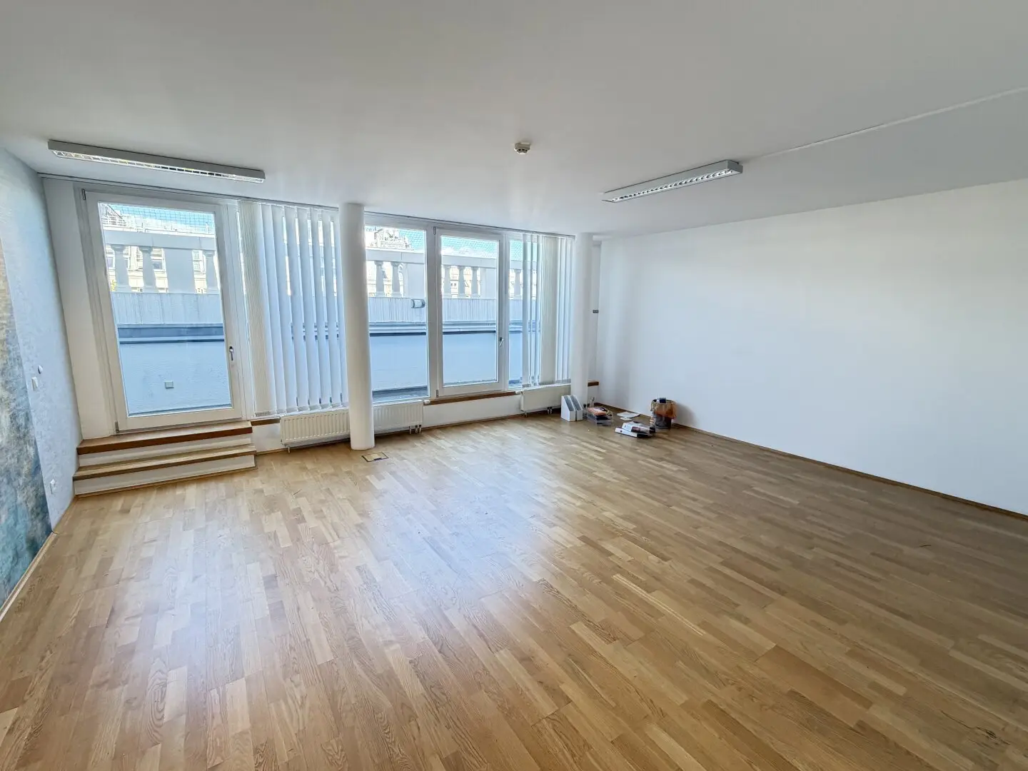 Attraktives 3-Zimmer Dachgeschossbüro mit Außenbereich am Kärntner Ring