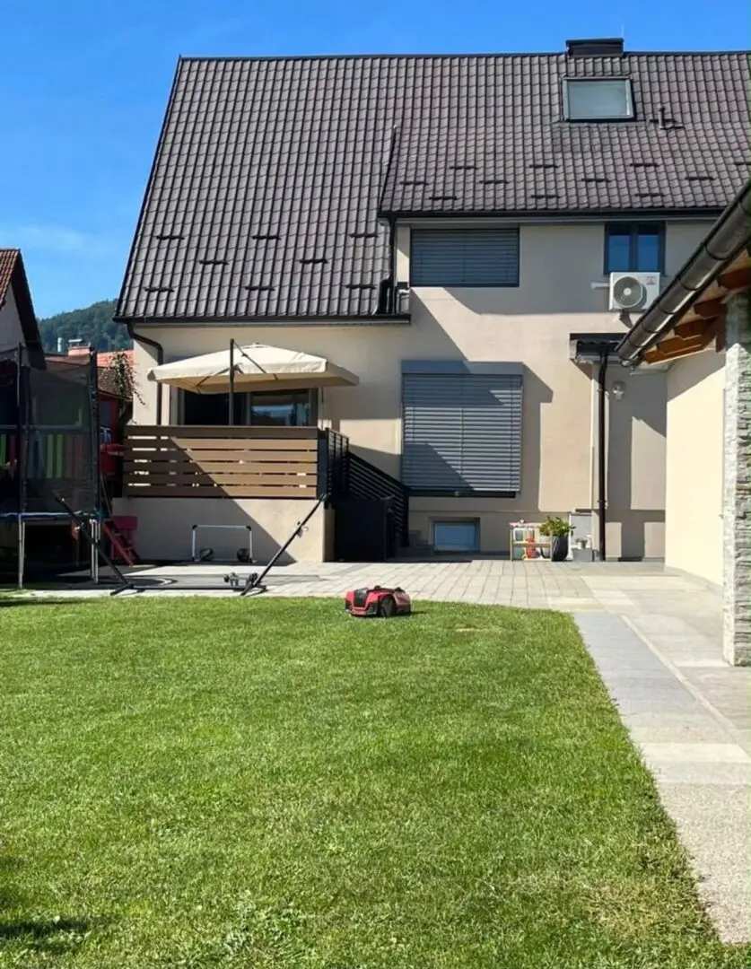 Like-new single-family house in Graz, 220m², 5 rooms, garden, garage, 2 parking spaces